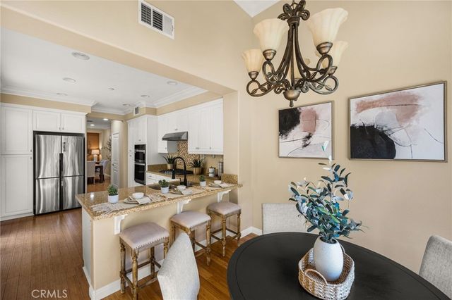 125 Chantilly, Irvine, CA 92620