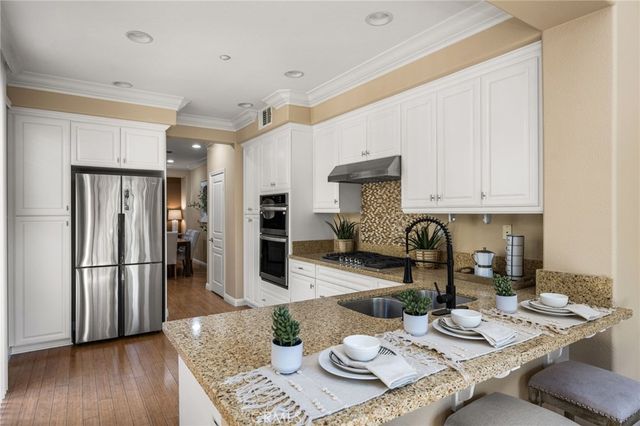 125 Chantilly, Irvine, CA 92620