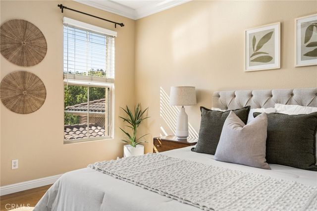 125 Chantilly, Irvine, CA 92620