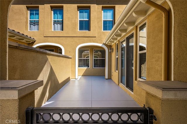 125 Chantilly, Irvine, CA 92620