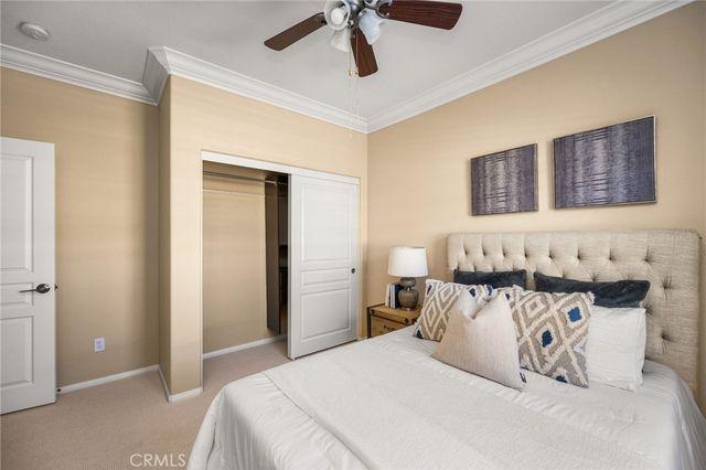 125 Chantilly, Irvine, CA 92620