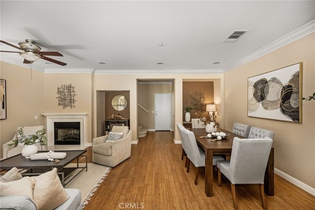 125 Chantilly, Irvine, CA 92620