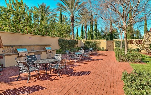 125 Chantilly, Irvine, CA 92620
