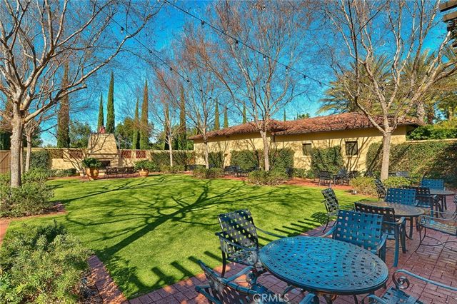 125 Chantilly, Irvine, CA 92620