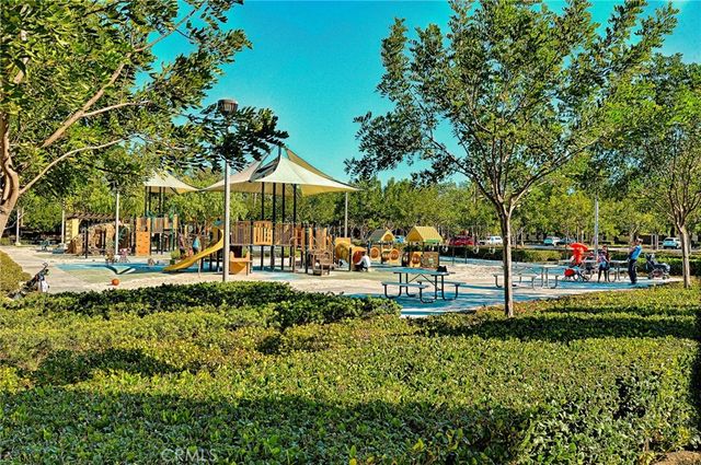 125 Chantilly, Irvine, CA 92620