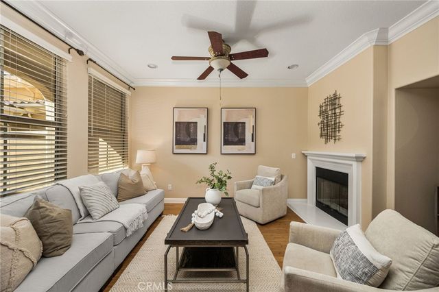 125 Chantilly, Irvine, CA 92620