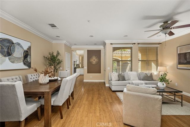 125 Chantilly, Irvine, CA 92620