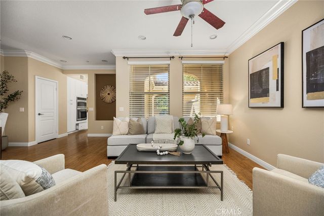 125 Chantilly, Irvine, CA 92620