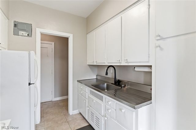 15820 Van Aken Boulevard, Shaker Heights, OH 44120
