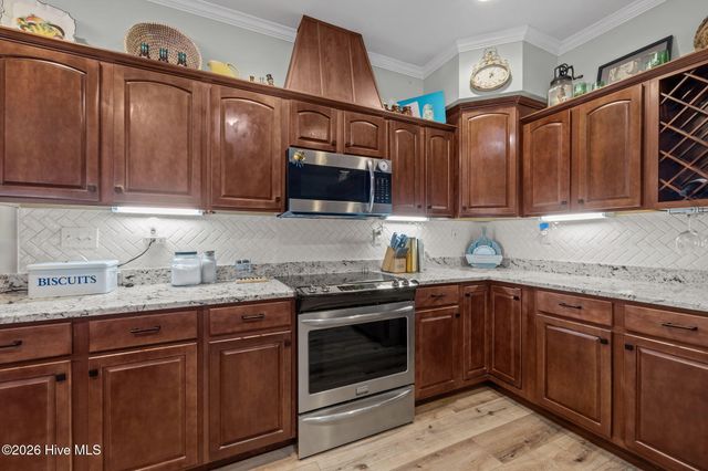 208 Shoreline Drive, Cedar Point, NC 28584