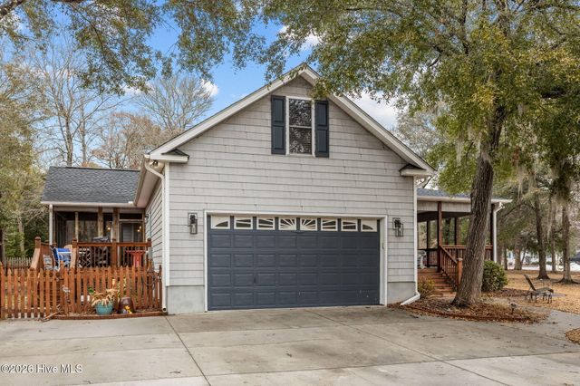 208 Shoreline Drive, Cedar Point, NC 28584