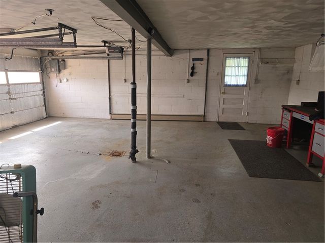 100 Pinewood Dr, South Fayette, PA 15017