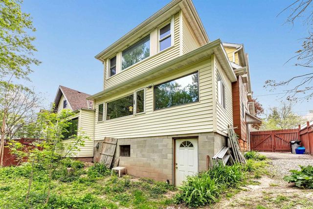 1019 E ELDORADO STREET, Appleton, WI 54911