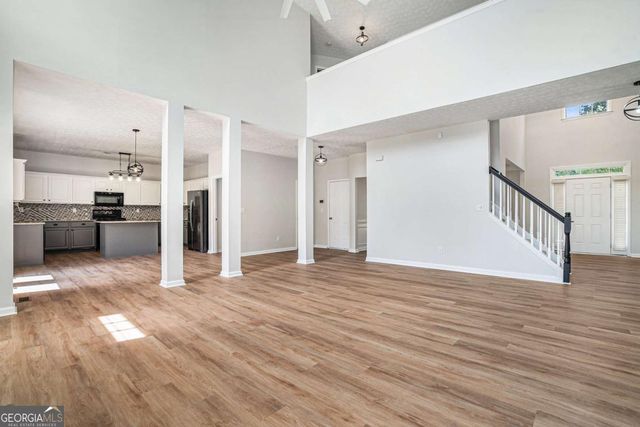 5200 Sunset Maple Trail, Lilburn, GA 30047