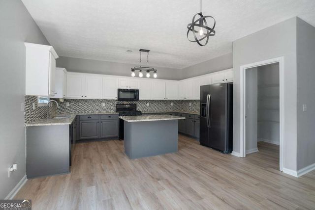 5200 Sunset Maple Trail, Lilburn, GA 30047