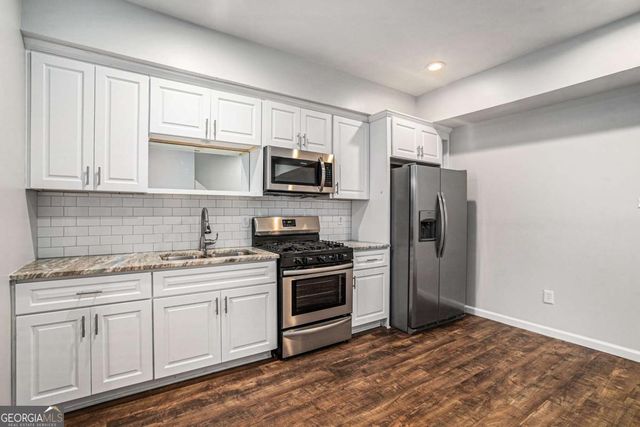 5200 Sunset Maple Trail, Lilburn, GA 30047