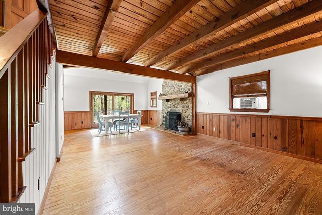 37844 NICEWARNER LN, Lovettsville, VA 20180
