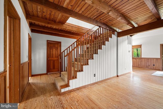 37844 NICEWARNER LN, Lovettsville, VA 20180