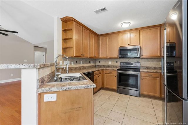4519 Storm Cat Lane, Hope Mills, NC 28348
