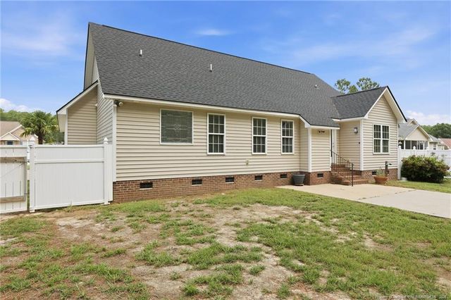 4519 Storm Cat Lane, Hope Mills, NC 28348