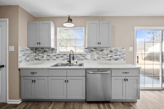 1104 Gibson Court, Jacksonville, AR 72076