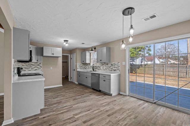 1104 Gibson Court, Jacksonville, AR 72076