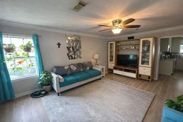 614 Sunset Lane, La Marque, TX 77568