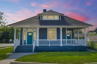 207 Loretta Pl, San Antonio, TX 78210