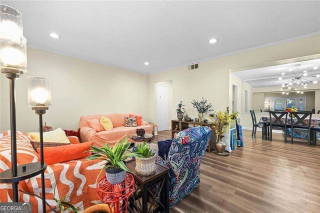 6851 Roswell Road F3, Sandy Springs, GA 30328