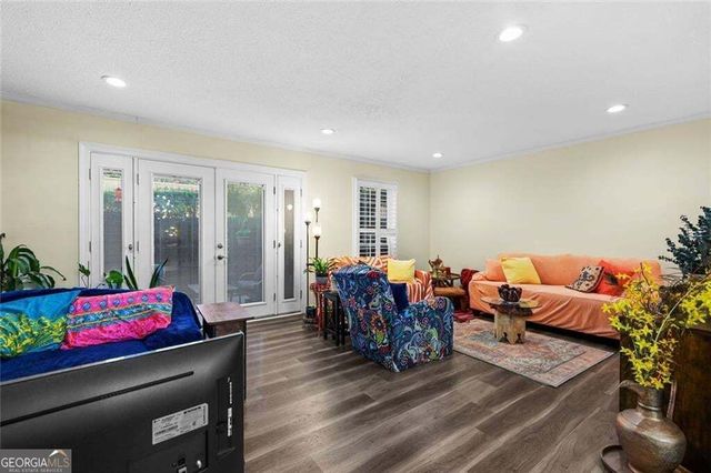 6851 Roswell Road F3, Sandy Springs, GA 30328