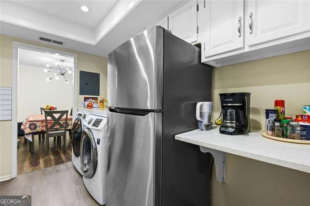 6851 Roswell Road F3, Sandy Springs, GA 30328