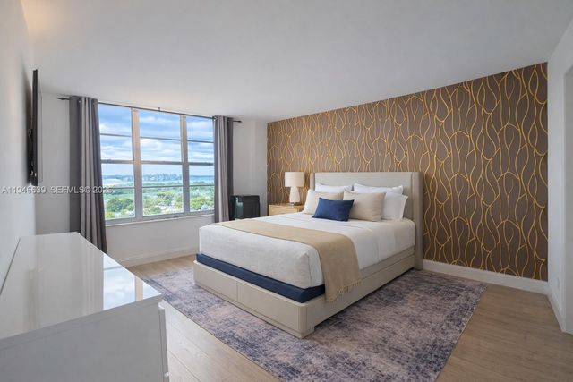 5700 Collins Ave 15F, Miami Beach, FL 33140