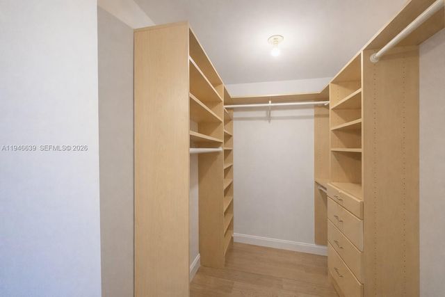 5700 Collins Ave 15F, Miami Beach, FL 33140