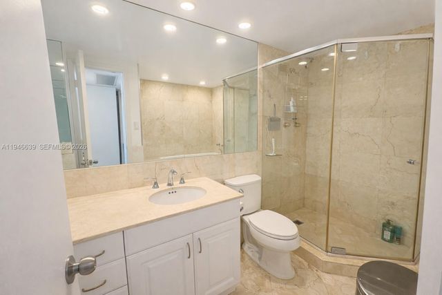 5700 Collins Ave 15F, Miami Beach, FL 33140