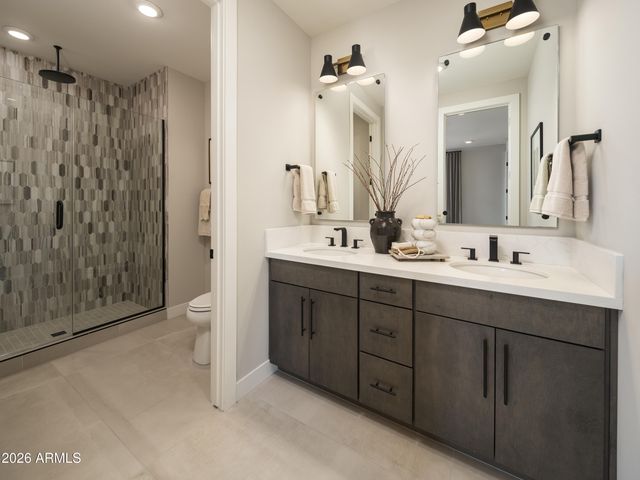 2121 W SONORAN DESERT Drive 167, Phoenix, AZ 85085