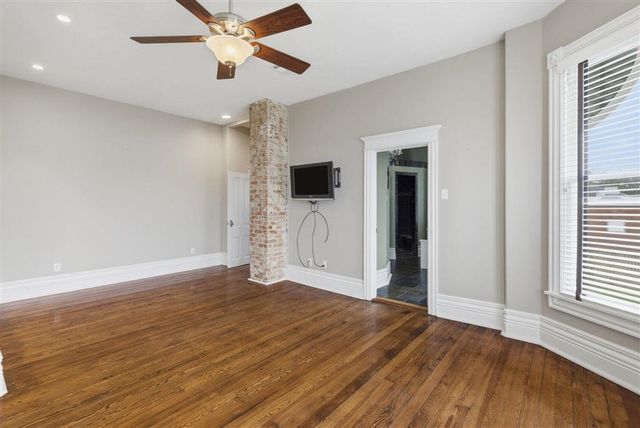 401 Pine St Street, Lake Charles, LA 70601