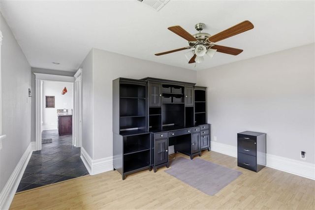 401 Pine St Street, Lake Charles, LA 70601