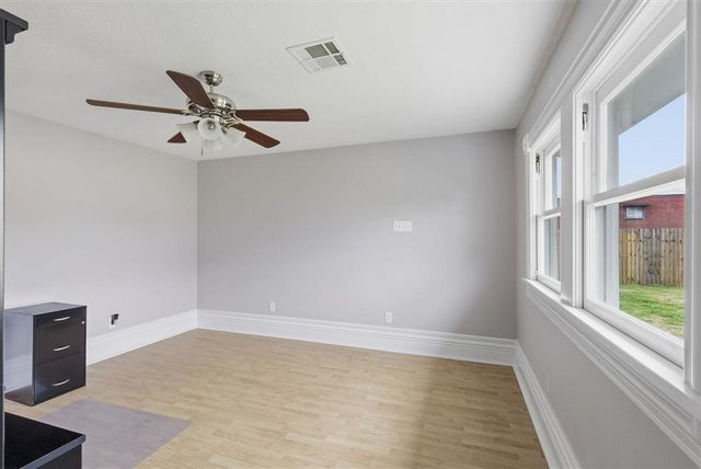 401 Pine St Street, Lake Charles, LA 70601