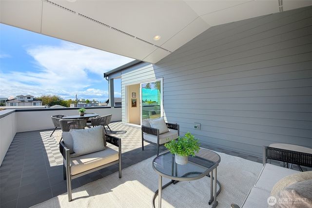 2648 41st Avenue SW, Seattle, WA 98116