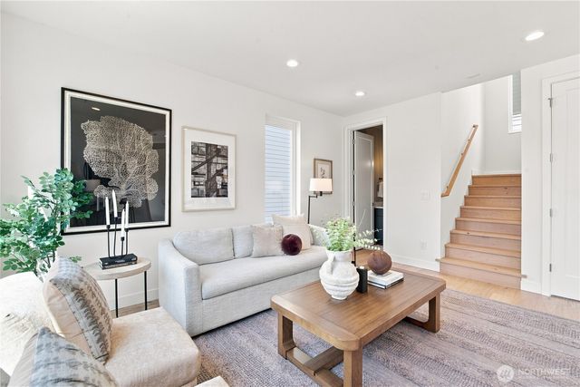 2648 41st Avenue SW, Seattle, WA 98116