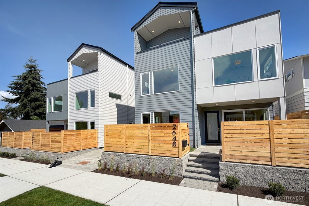 2648 41st Avenue SW, Seattle, WA 98116