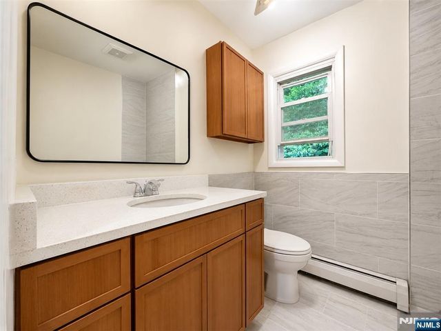 28 Carr Street 2, Pompton Lakes, NJ 07442