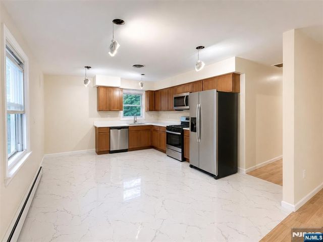 28 Carr Street 2, Pompton Lakes, NJ 07442