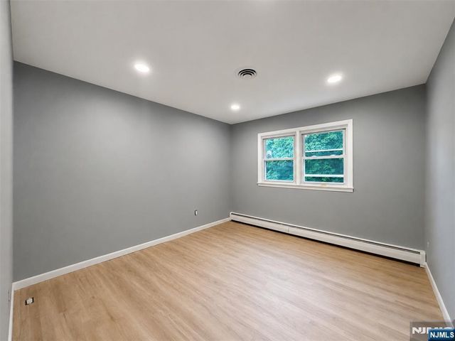 28 Carr Street 2, Pompton Lakes, NJ 07442