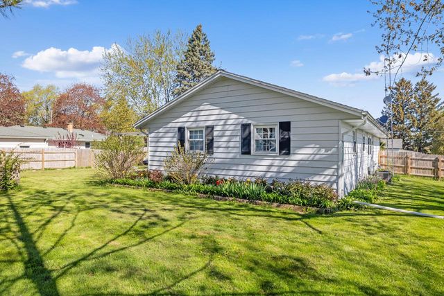 521 W 3rd STREET, Waldo, WI 53093