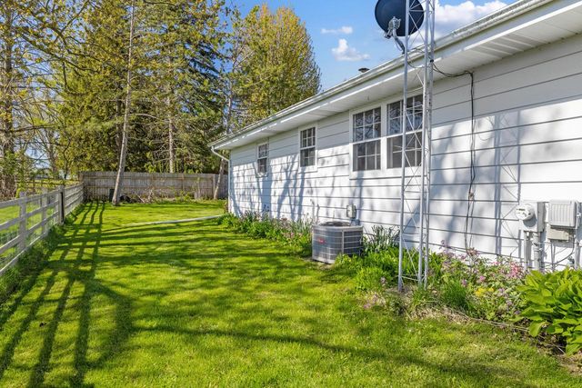 521 W 3rd STREET, Waldo, WI 53093