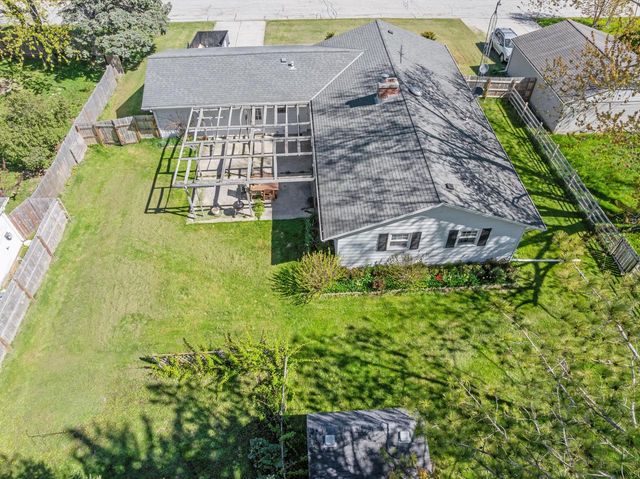 521 W 3rd STREET, Waldo, WI 53093