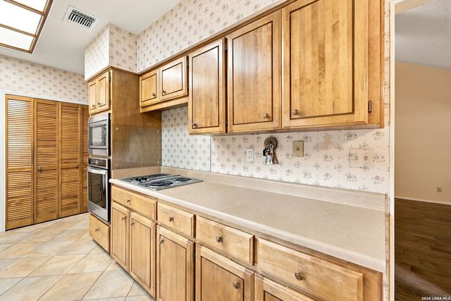 15202 WAYSIDE OAKS ST, San Antonio, TX 78232