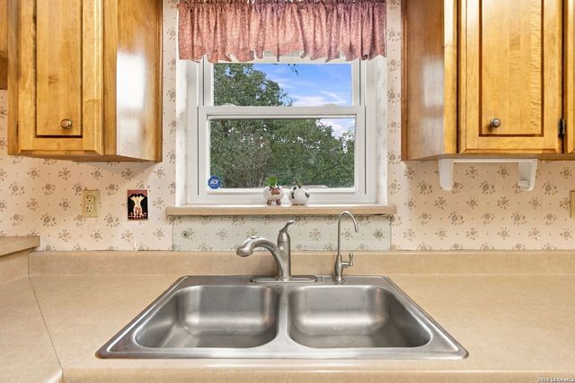 15202 WAYSIDE OAKS ST, San Antonio, TX 78232