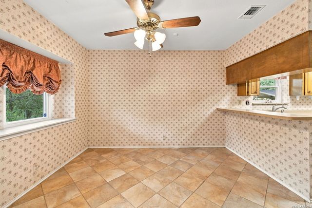 15202 WAYSIDE OAKS ST, San Antonio, TX 78232